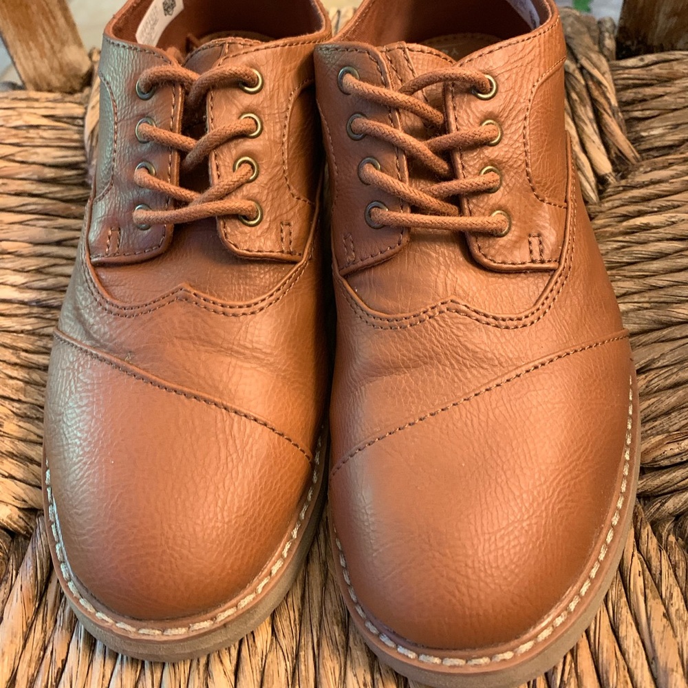 Boys shoes-TOMS